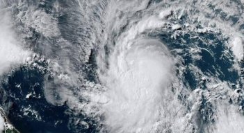 Beryl, el primer huracán de la temporada atlántica de 2024, se fortaleció hasta convertirse en una tormenta “muy peligrosa” de categoría 3 