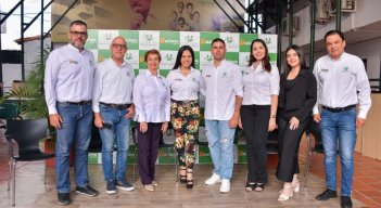 Parte del equipo del programa de radio institucional de la Unisimón. / Foto: Cortesía / La Opinión 