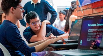 Los estudiantes mostraron aplicativos, páginas web, videojuegos y otros emprendimientos./ Foto Cortesía