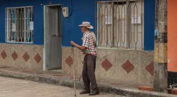 Las principales violencias de las que son víctimas los adultos mayores de 60 años en adelante son interpersonal (en su mayoría hombres) e intrafamiliar (en su mayoría mujeres)./ Foto: Cortesía / La Opinión 