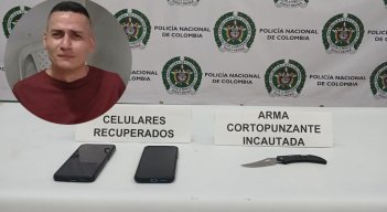 Los teléfonos móviles fueron recuperados y le encontraron el cuchillo.