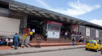 Los usuarios son libres de elegir el modo y medio de transporte para realizar sus desplazamientos./ Fotos: Juan Pablo Cohen / La Opinión 