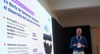El gerente sectorial de Colombia Productiva, Pedro Rojas, habló sobre la reindustrialización en los territorios./ Foto Carlos Ramírez-La Opinión