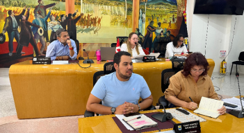 Control político a la Secretaría de Hacienda. 