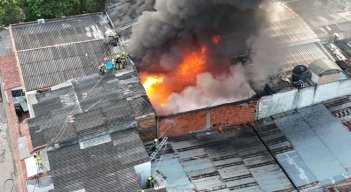El cuerpo de bomberos atendió un incendio en el barrio San Miguel