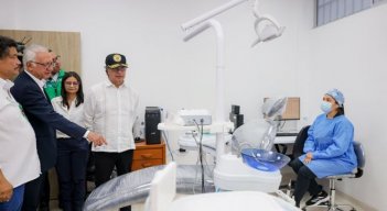 El presidente Gustavo Petro inspeccionó las obras en el hospital y el puesto de salud Once de Noviembre de Los Patios./Foto Cortesía
