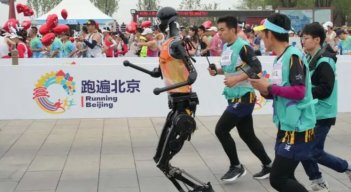 El Tiangong Ultra, un androide de 1,80 metros, cruzó la meta en 2 horas y 40 minutos en un evento que marcó un antes y un después.