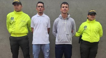 Herder Manuel Peñaranda Pérez y Bayron Estiven Gómez Gaonafueron capturaros casi 5 meses después de agredir a una persona en varias ocasiones.  / Foto: Cortesía. 