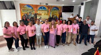 Apreban proyecto para creación de red de mujeres taxistas. 
