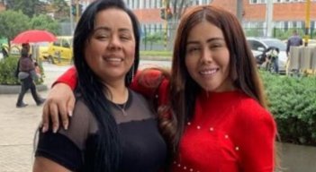 MAMÁ DE YINA CALDERÓN 