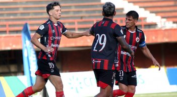 Cristian Álvarez, Lucas Ríos y Mauricio Duarte. 