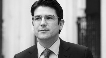 Miguel Uribe Blanco y negro