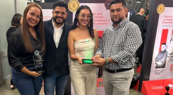 PREMIO LA OPINION 