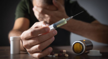 Lucha contra el consumo de heroína.
