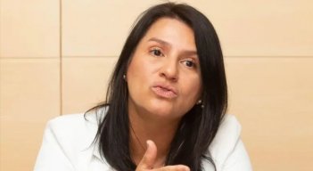 Remezón en el uribismo: Senadora antioqueña Paola Holguín renunció a su curul y al Centro Democrático
