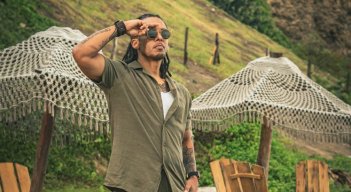 Dragón vuelve a volar en solitario con una canción para agradecer la vida.