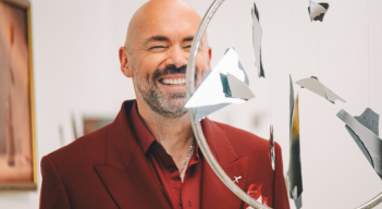Santiago Cruz.