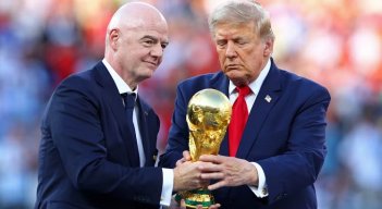 El presidente de la FIFA Gianni Infantino tuvo que frenar su proyecto  de querer vender los servicios publicitarios del Mundial.