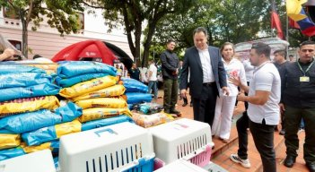 AYUDAS PARA DAMNIFICADOS POR EL TERREMOTO 
