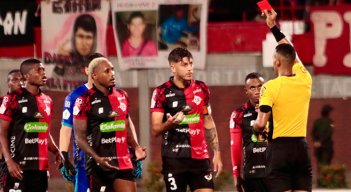 Diego Calcaterra, defensor, Cúcuta Deportivo. 