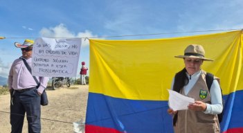 Campesinos bloquean el paso de carros compactadores hacia el relleno sanitario de La Madera, en Ocaña.