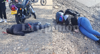Pareja de motociclistas asesinada a disparos 