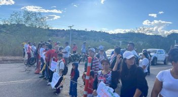 Protesta padres de familia