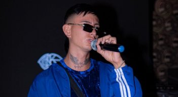 Rey Flow convierte la conexión del amor en música con Qué Energía.