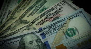 Dolar baja