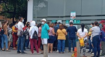 Cientos de pacientes reclaman a diario atención médica de calidad a Coosalud/Foto archivo