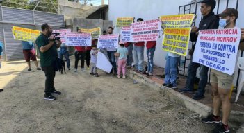 Polémica ha generado el cierre de una fábrica de papas ripio que deja sin empleo a más de 20 familias.