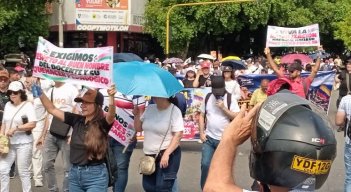 En Cúcuta salieron a protestar sindicados de la salud, educación y sectores de la producción./Foto Orlando Carvajal
