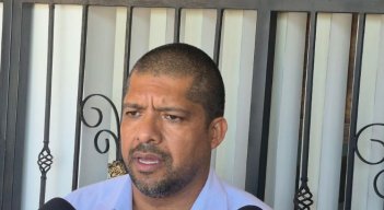 El secretario de Movilidad y Tránsito de Ocaña ofrece disculpas por estar involucrado en una gresca en la Terminal de Transportes.