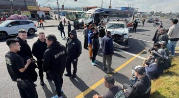 Hebert Vargas y su agrupación salieron ilesos de aparatoso accidente en Ecuador