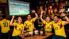 Economía noctuna en el Mundial. / Foto: Creada con Gemeni AI