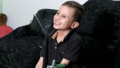 Lucas Francesco tiene 7 años.